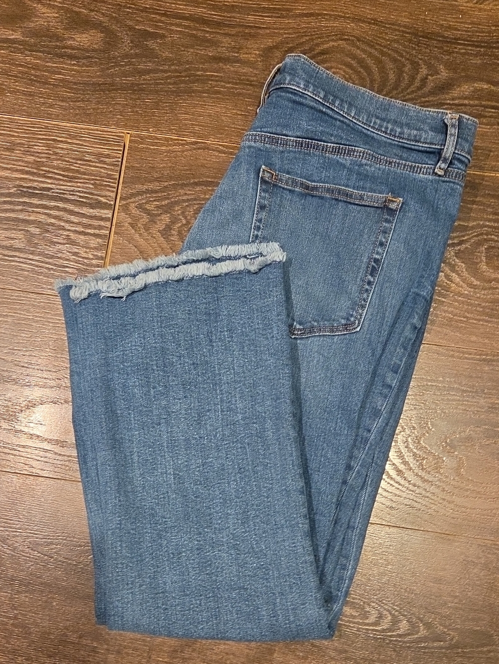 ❤️ ANN TAYLOR LOFT OUTLET HIGH RISE CROP FLARE JEANS, 16 (33) - Picture 9 of 9